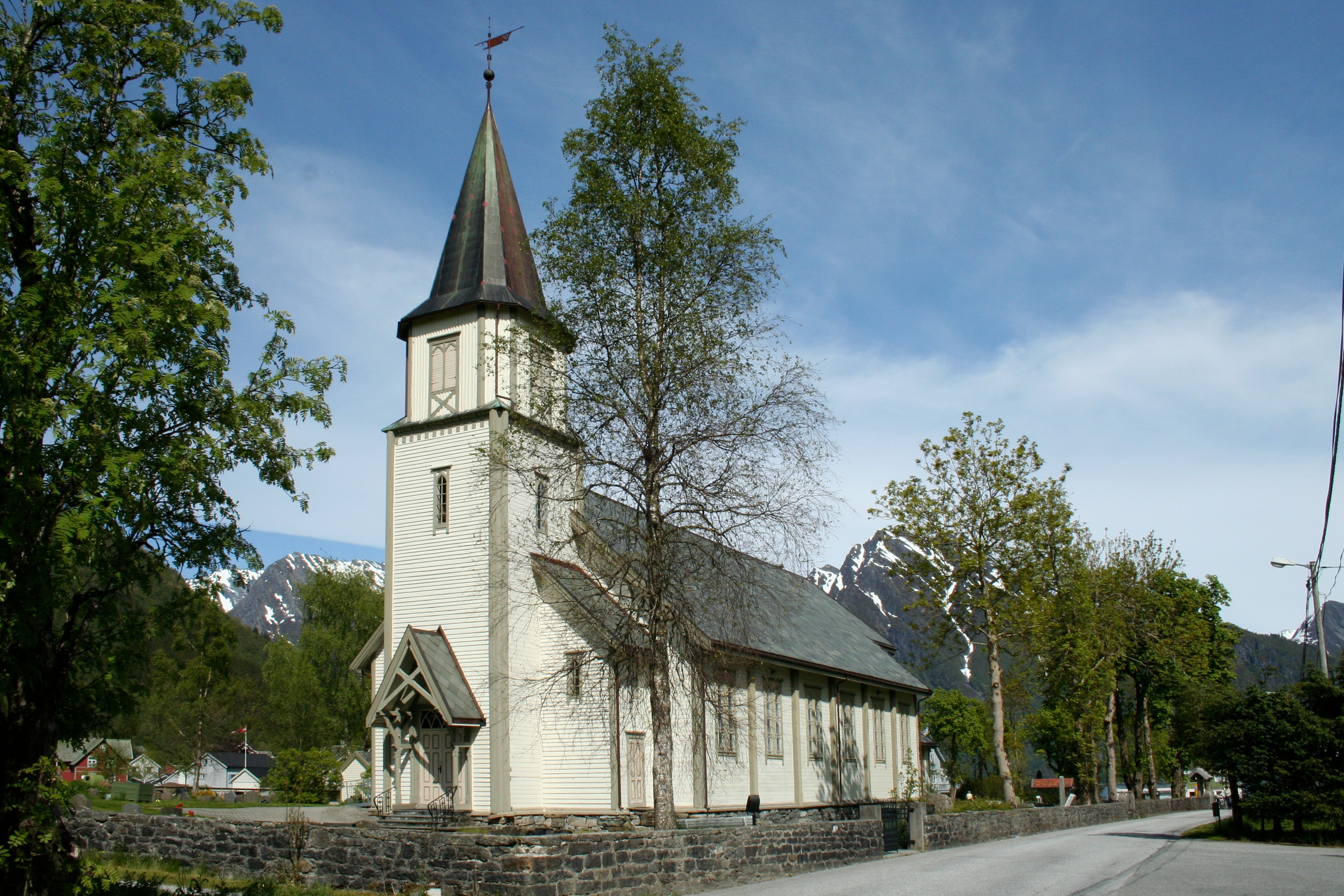 Lys Vaken i Hjørundfjord 2018